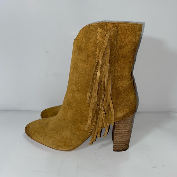 New Charles By Charles Boulder Booties Size/9 - Picture 10 of 11